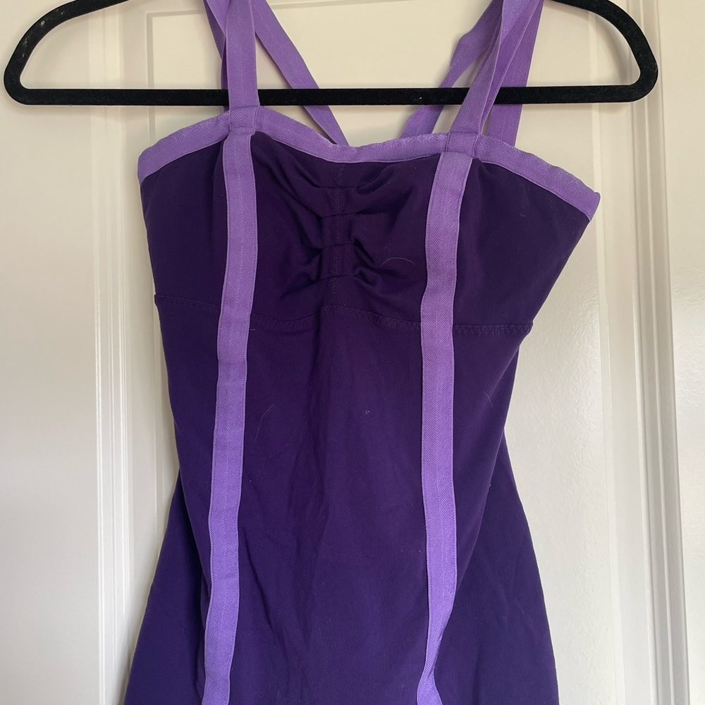 Lululemon workout top